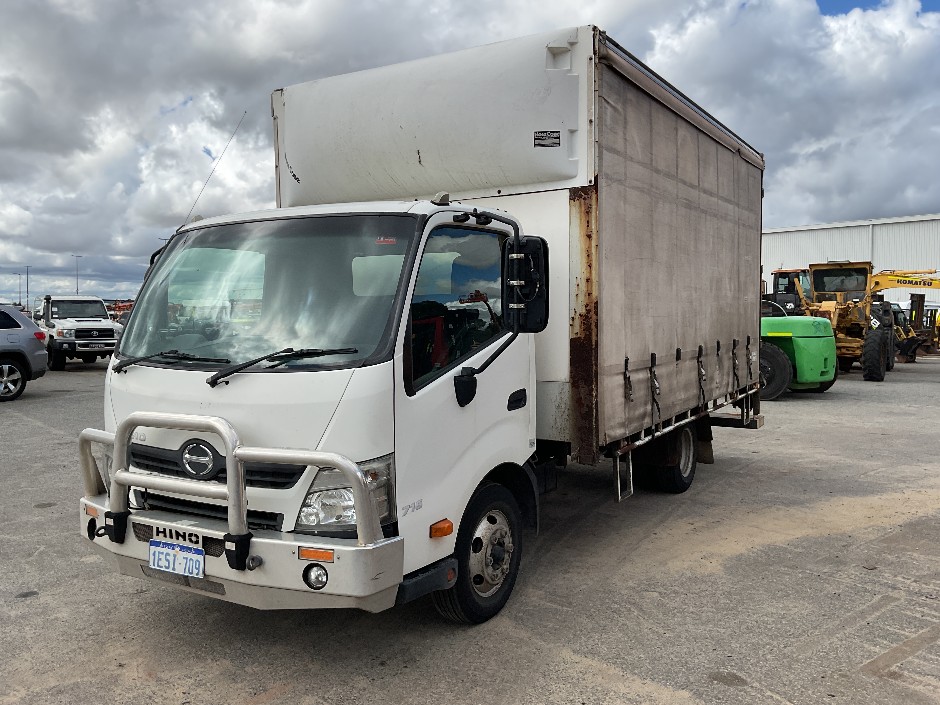 No Reserve 2015 Hino 300 4x2 Curtainsider Truck