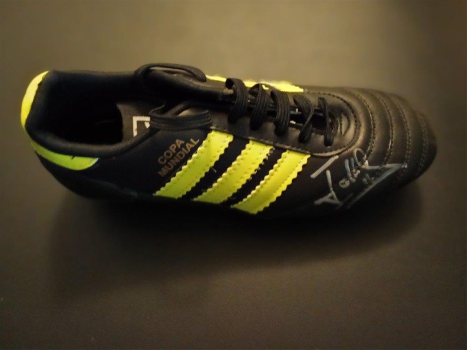 JONATHAN BROWN SIGNED FOOTBALL BOOT