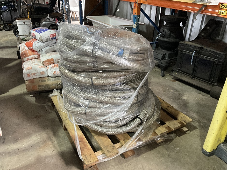 <p>Pallet of stainless steel braided flexible hose</p>
