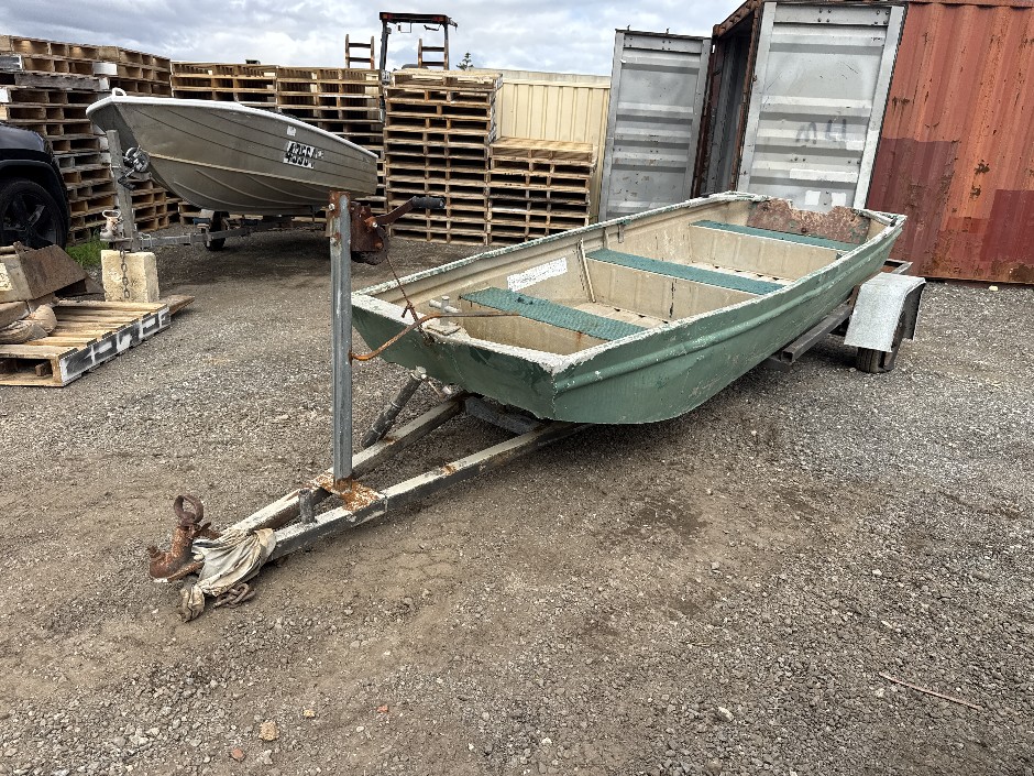 <p>de Havilland by Seamaster aluminium dinghy + Trailer</p>