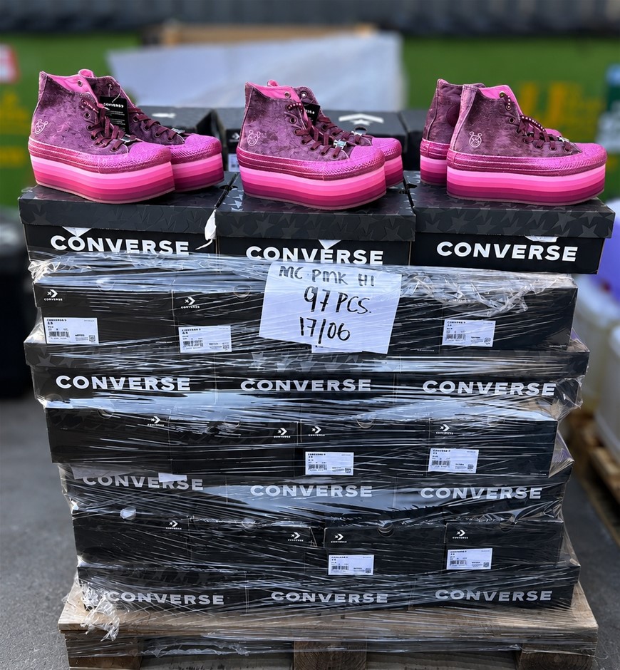 Approx. 97 x MILEY CYRUS Converse Womens Chuck Taylor All Star Lift Hi Mile
