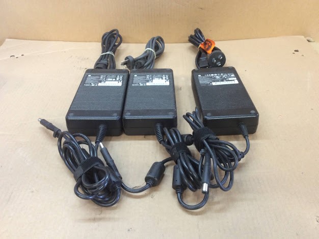 HP HSTNN-DA12&HSTNN-LA12 AC Adapter (Lot of 3)