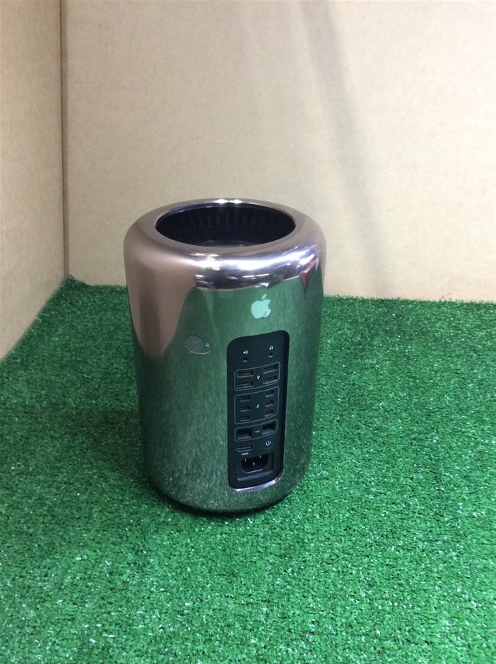 Apple Mac Pro Desktop Computer