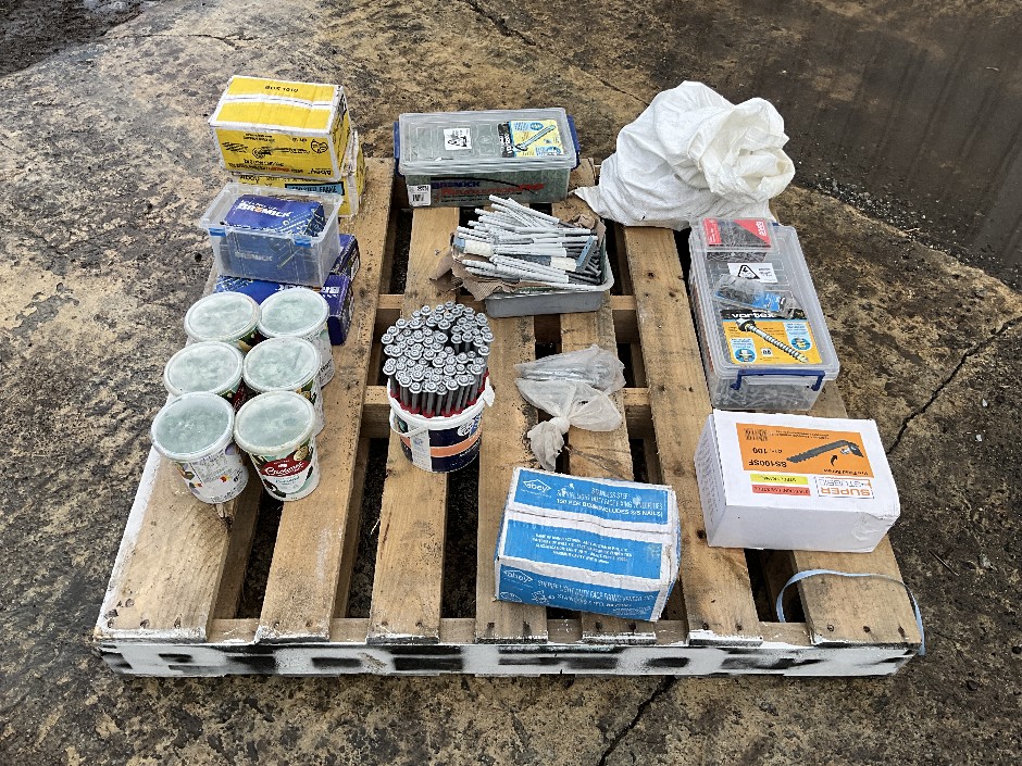 <p>Pallet of assorted nuts and bolts - Unused</p>