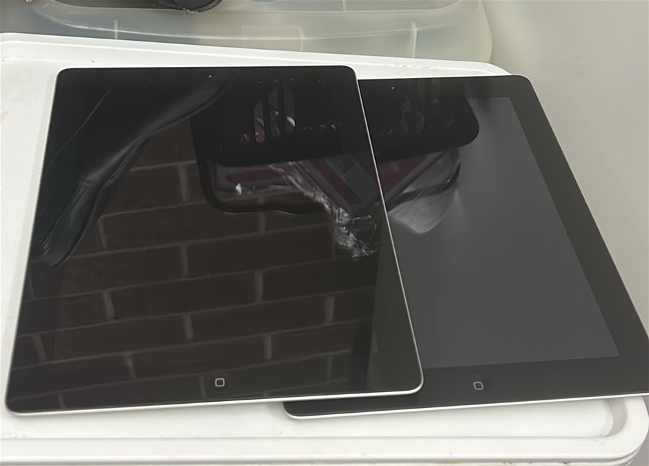 2x iPad 2 (16GB)