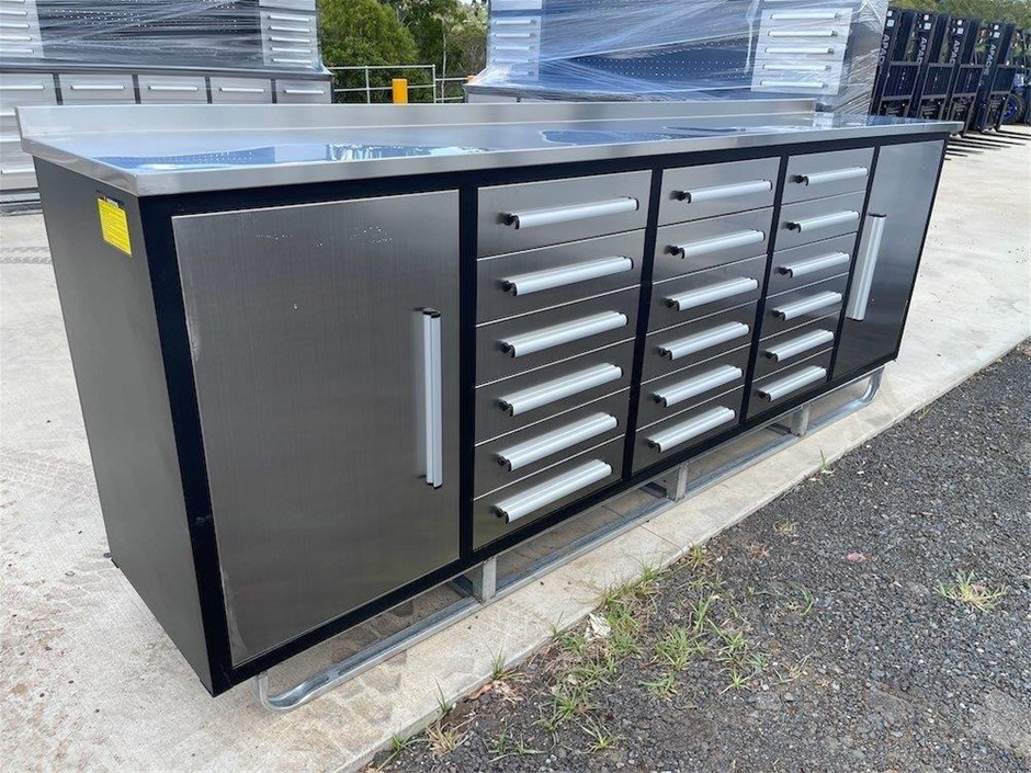 18 Drawer Stainless Steel Work Bench(10ft )(Unused)