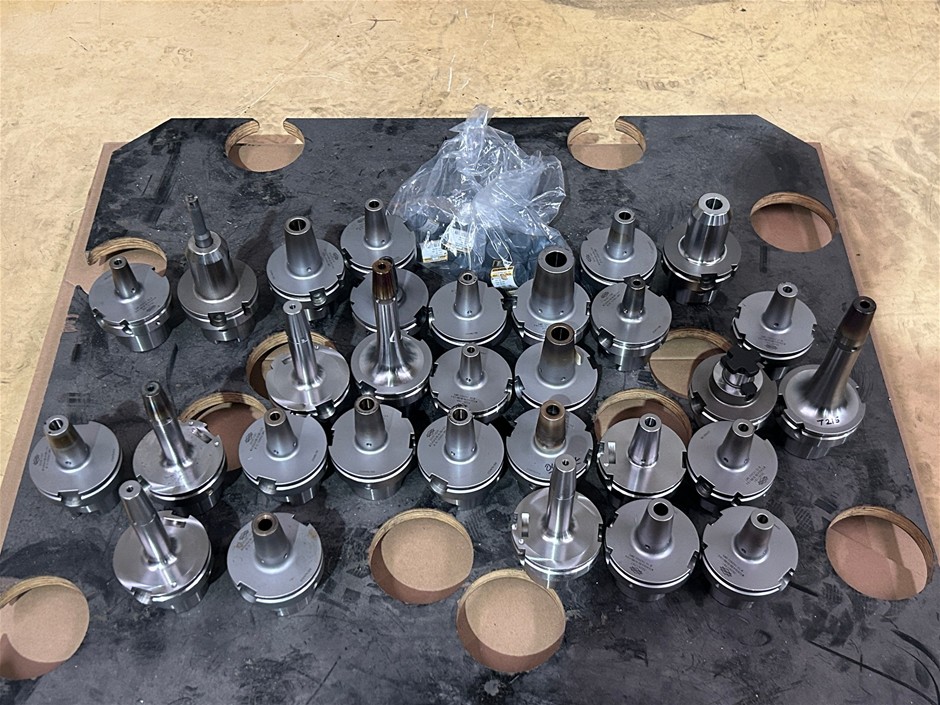30 x HSK 100 Tool Holders