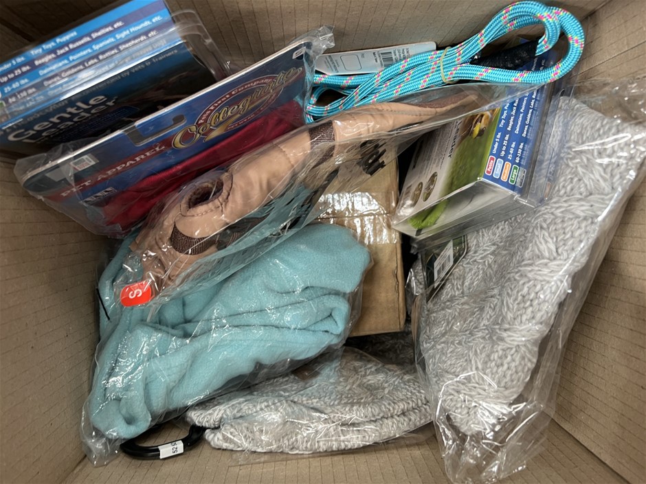 8 x Assorted Dog Products; Incl. Pee Pads, Collars, Harnesses & More. NB: P