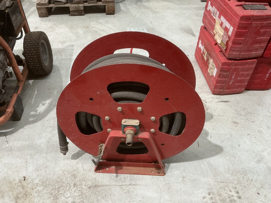 <p>Hose Reel</p>
