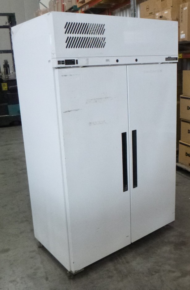 Williams Pearl Star LPS 25DCB Mobile Dual Solid Door Upright Refrigerato