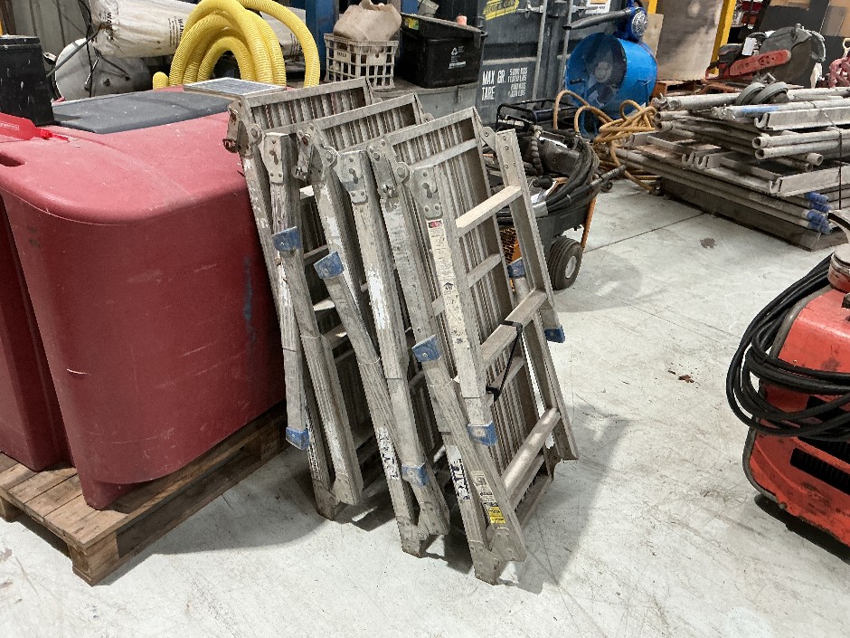 3x Work Platforms