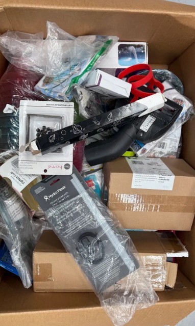 Assorted Box of Homeware Items. NB: Items may not be in original packaging