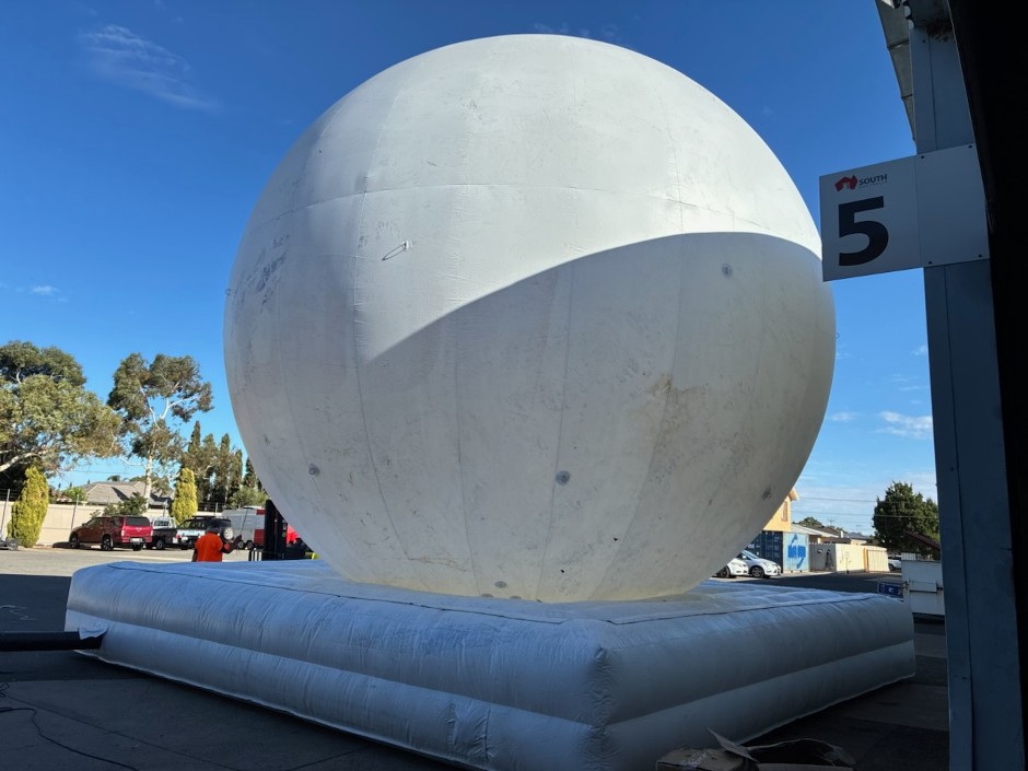 Inflatable Ball Unit *Unreserved*