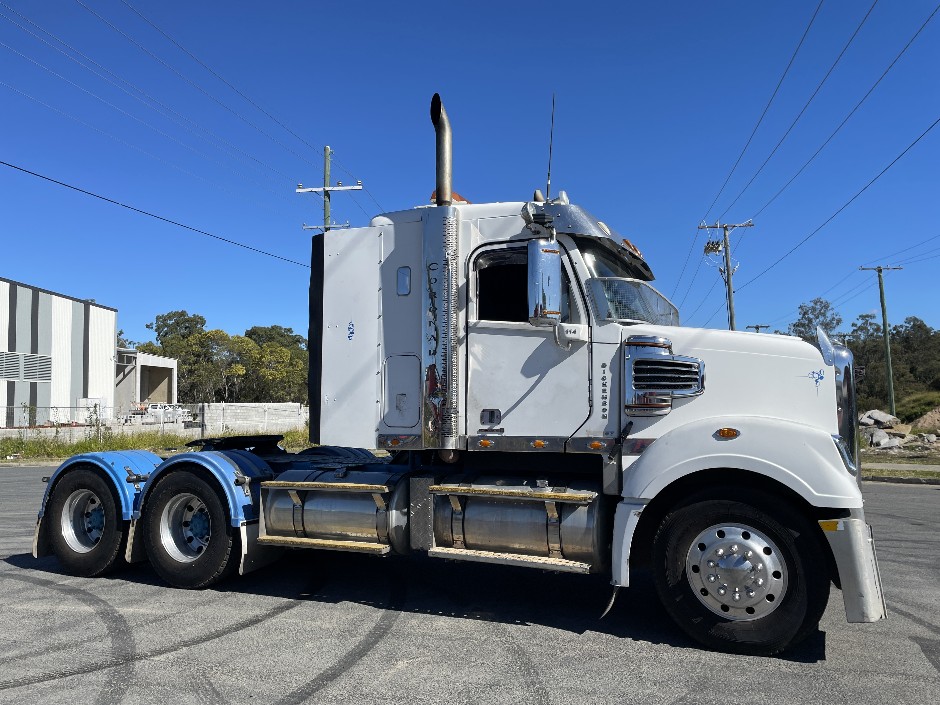 <p>2013 Freightliner Coronado   6x4 Prime Mover</p>