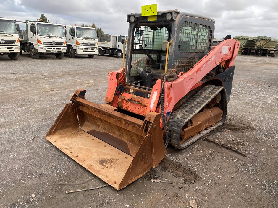 <p>Kubota SWL75-2CHF Skid Steer Loader (Track)</p>