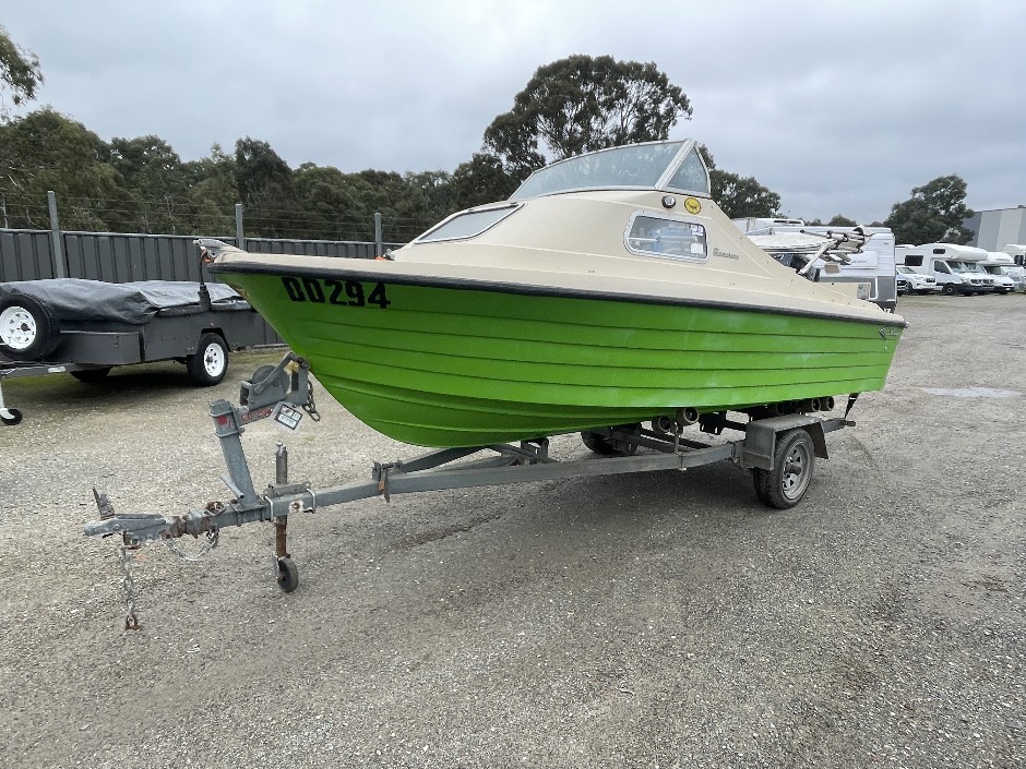 Savage Runaway Boat