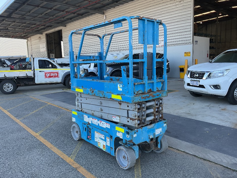 2011 Genie GS-1932 Scissor Lift