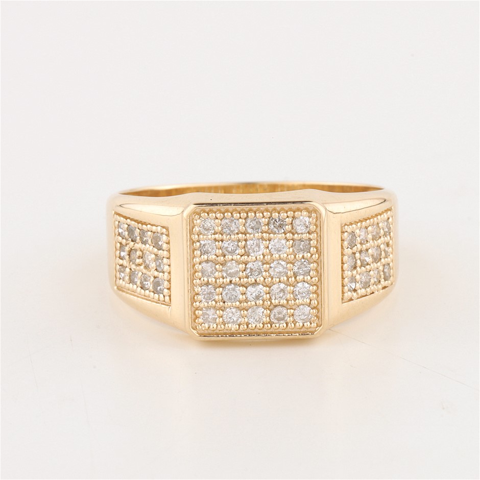 Yellow Gold Natural Diamond Ring  with IGI valuation