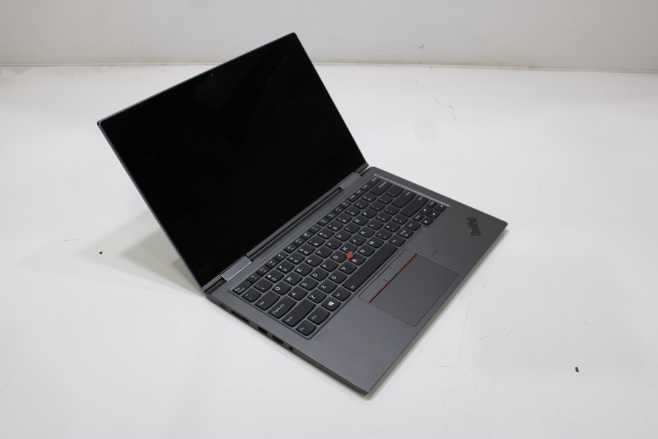 <p>LENOVO THINKPAD X1 YOGA GEN 5 20UCS2F600</p>