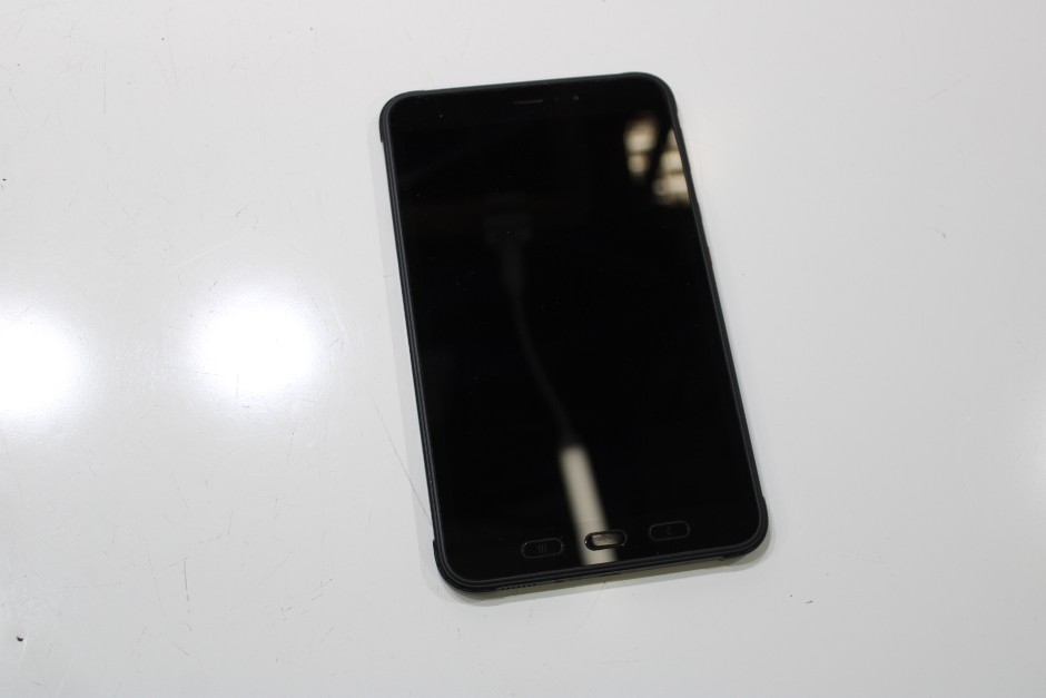 <p>SAMSUNG GALAXY TAB ACTIVE 3 SM-T575</p>