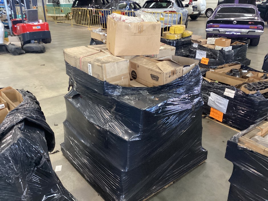 <p>Pallet containing large Assortment of safety gloves</p>