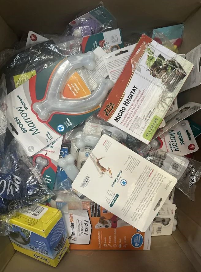 Full box assorted pet supply