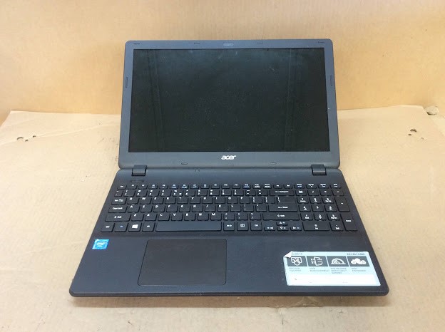 ACER ASPIRE ES 15 Laptop CELERON N3150 4GBRAM/500GB Black