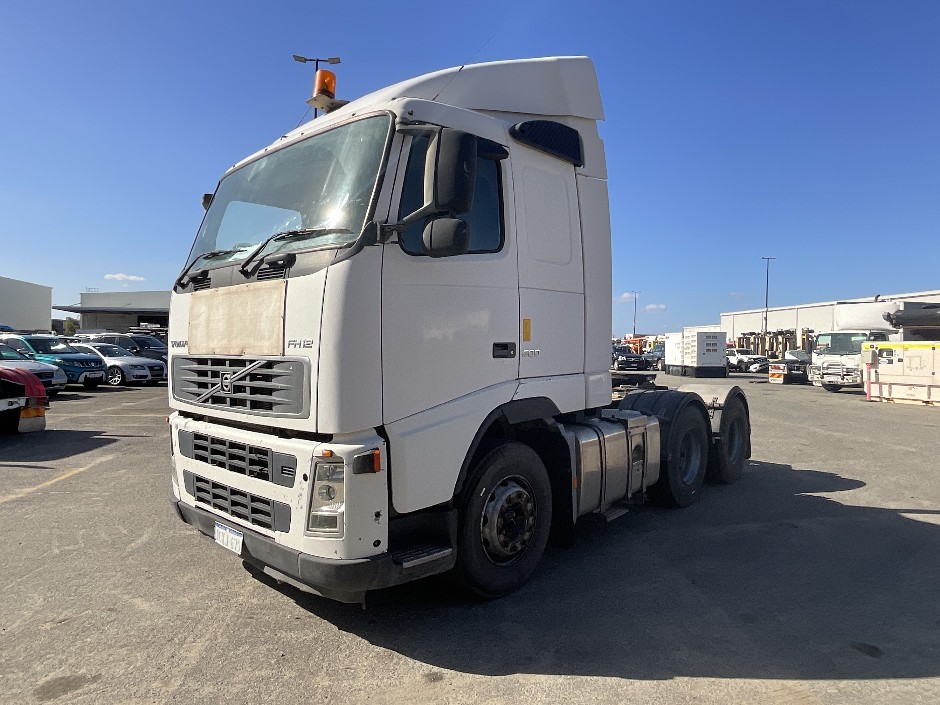 2003 VOLVO FH12 6x4 Prime Mover