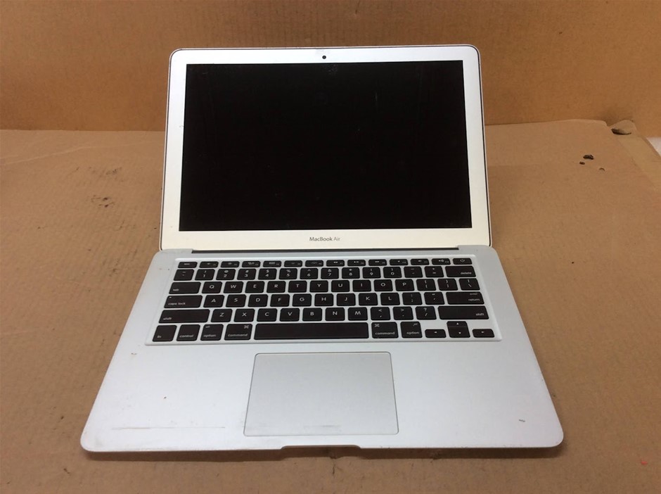 APPLE MACBOOK AIR (A1466) (EMC2632) Laptop I5-4260U 4GBRAM 256GB Silver