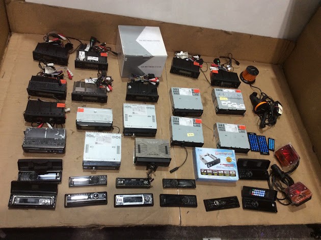 Axis/Clarion/JVC Mixed Navigation, Car Audio, Head Units, Trailer Light