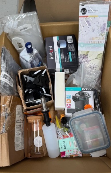Assorted Box of Household Items (As pictured). NB: Items may not be in orig