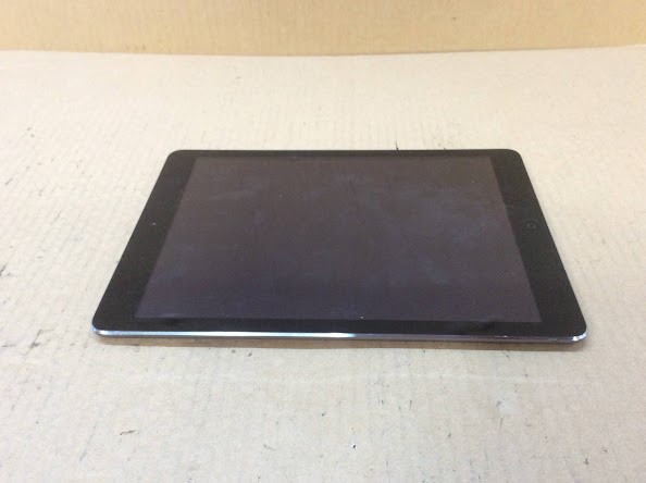 Apple iPad Air 1 (A1474) Tablet 16GB