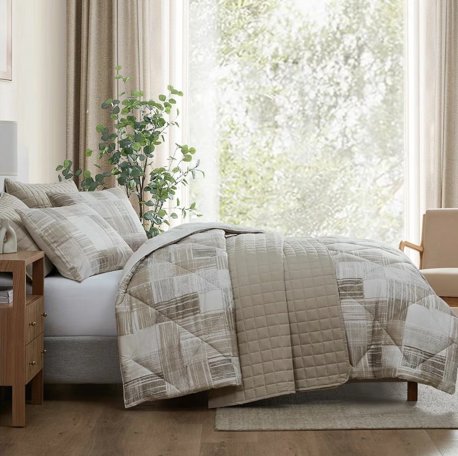 JENNIFER ADAMS Comforter Set King 6 Piece Set, Theo Plaid Latte.