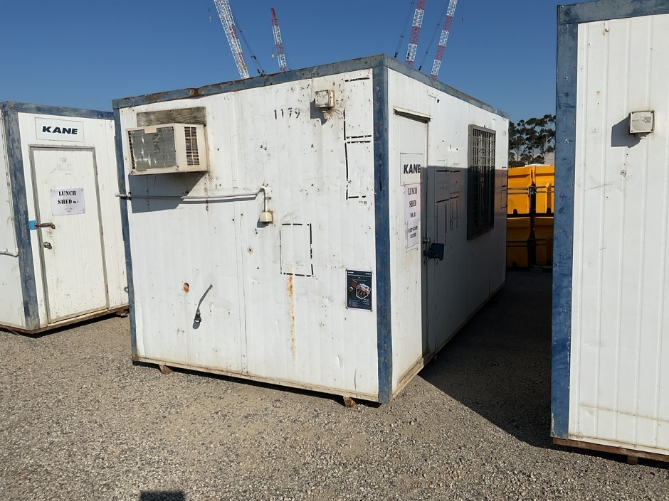 <p>4.8m x 2.5m Transportable Building</p>