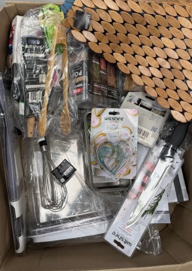 Assorted Box of Kitchenware Items incl: Utensils, Containers, Cutters, Plac