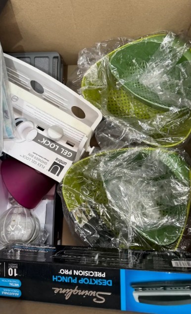 Assorted Box of Homeware Items incl: Swingline, Cups, Diffuser, Strainers a