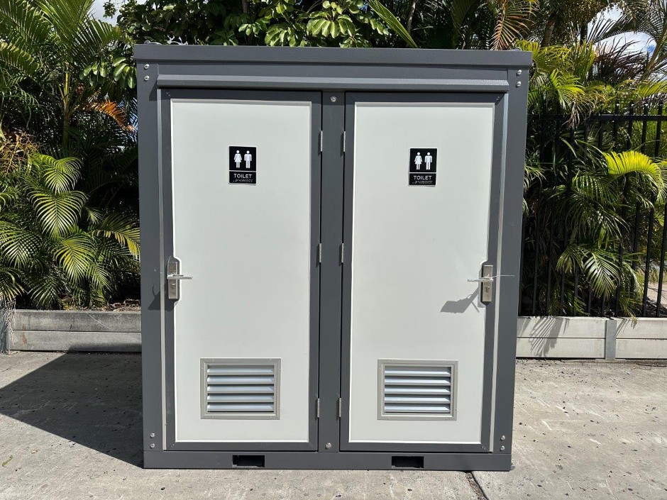 <p>1 x Double Toilet Block</p>