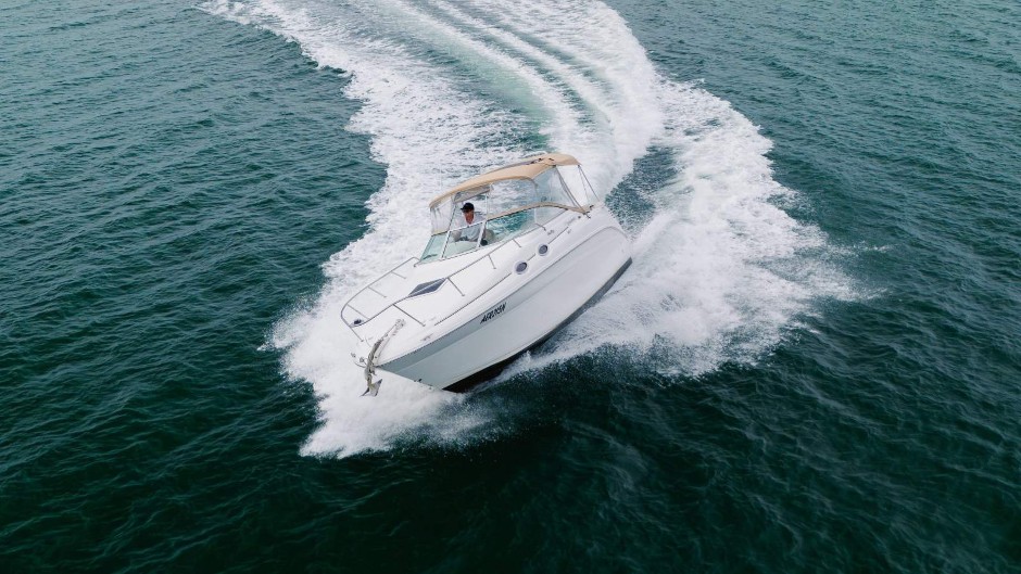 <p>2002 Sea Ray 275 Sundancer</p>