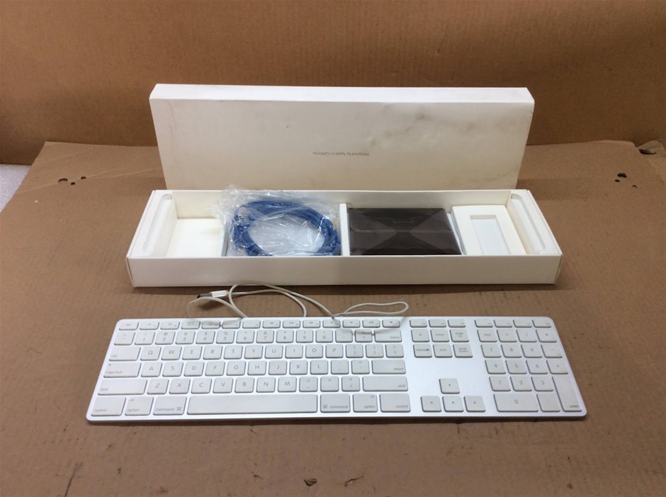Apple A1243 USB Wired Aluminum Keyboard