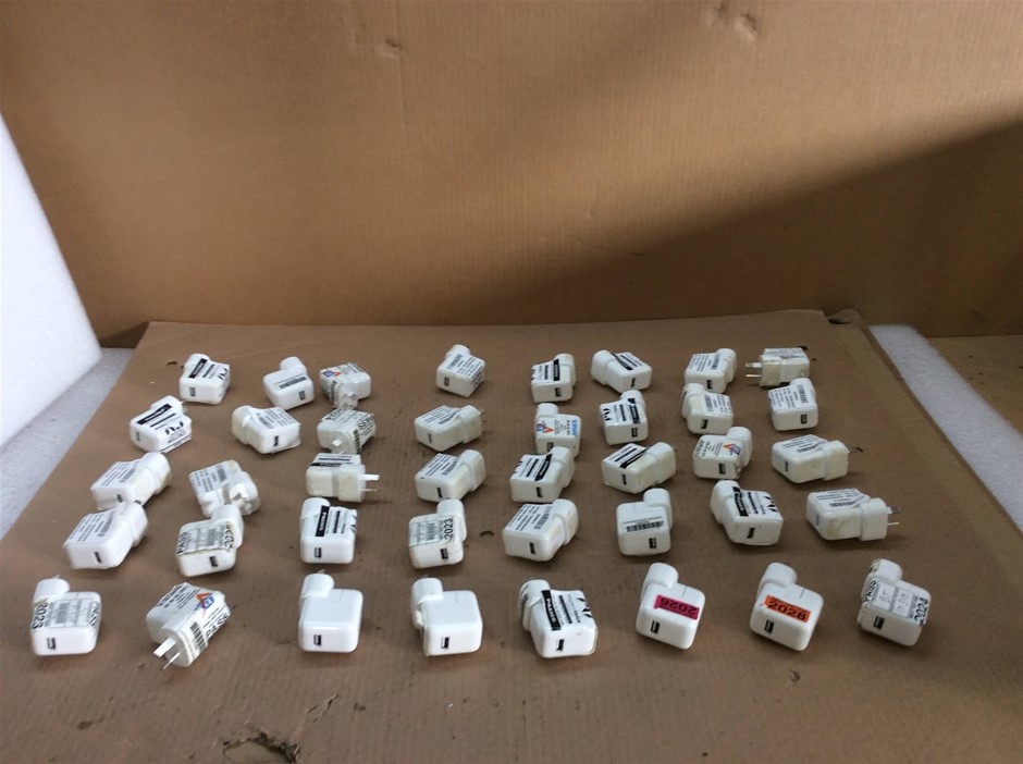 Apple USB Power Adapter (Lot of 40)