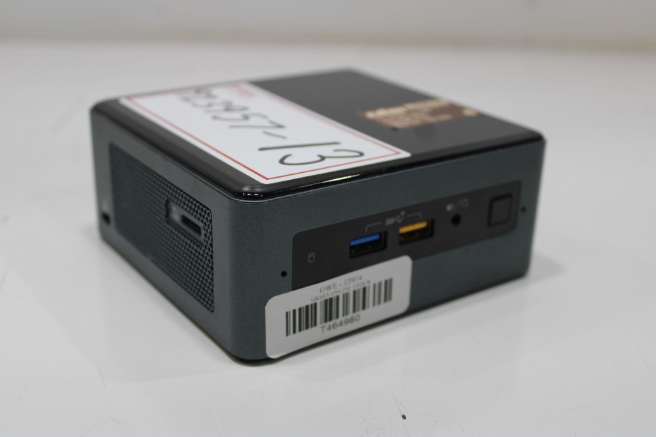 INTEL NUC8I7BEH