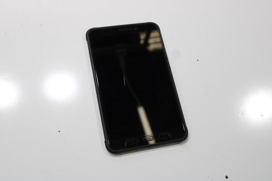 <p>SAMSUNG GALAXY TAB ACTIVE 3 SM-T575</p>