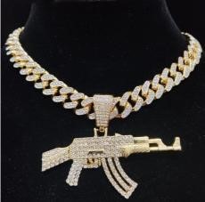 Pendant in 18k Yellow Gold Plated-free chain