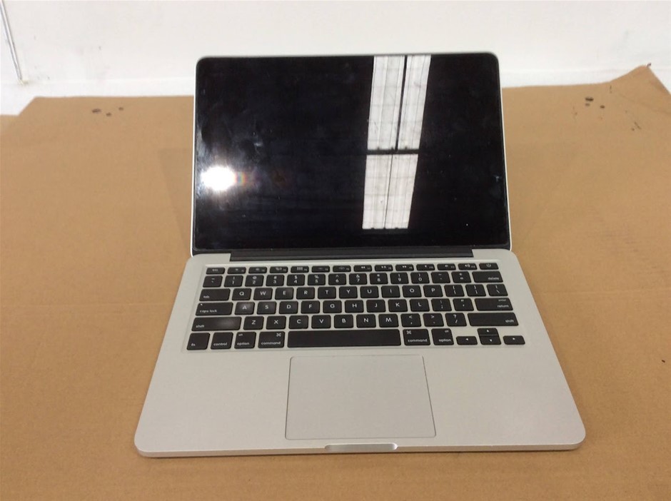 Apple MACBOOK PRO(A1502 )(EMC 2835) Laptop I5-5257U 8GBRAM 128GB Silver