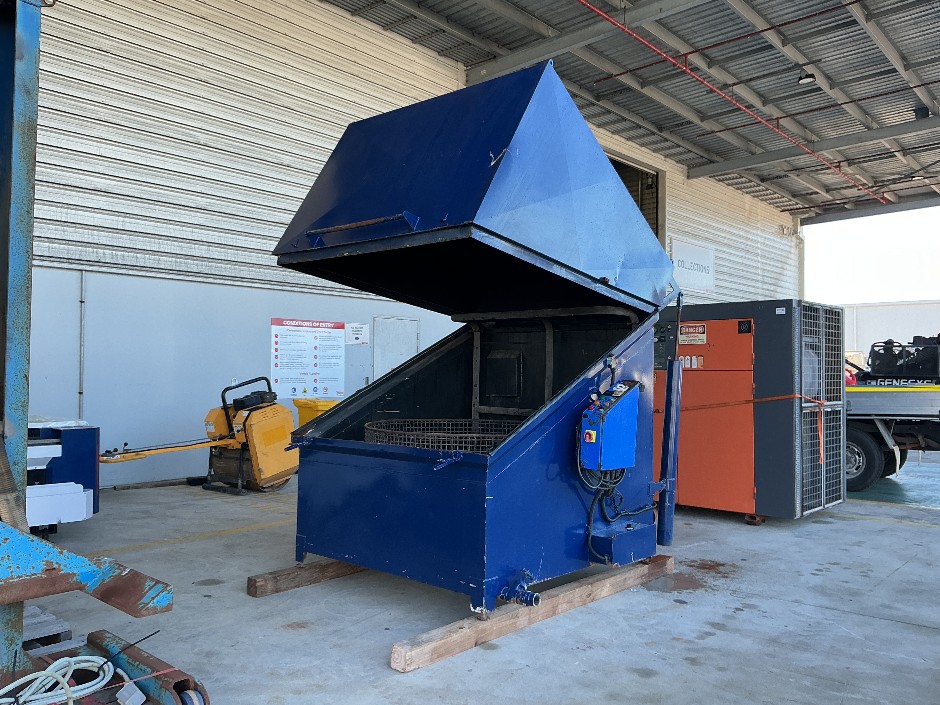 <p>PARTS WASHER</p>