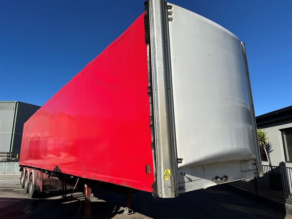 2010 Maxitrans ST3 Flexiliner Curtainsider Trailer