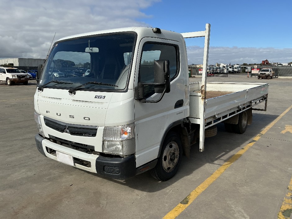 2016 Mitsubishi Fuso Canter 515   4x2 Tray Truck