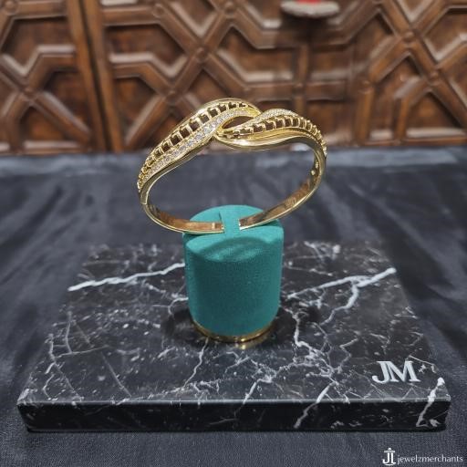 18K/Italy Gold Filled Bangle -(stamped 18K/Italy) Bonus Gift