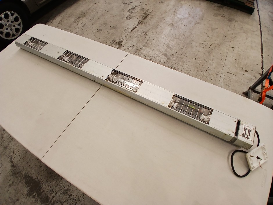 Roband HQ1500E Heat Lamp