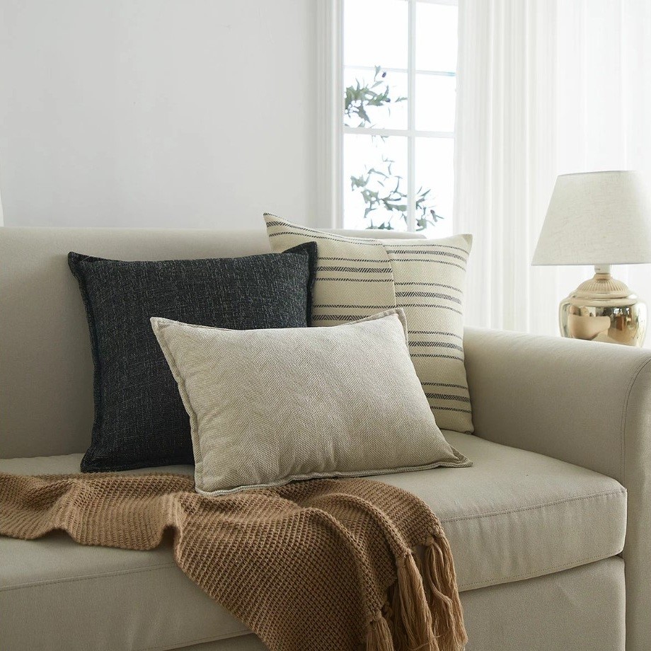 SOFA SCAPE Decorative Pillows 3-Piece, Hayley. NB: Not in original packagin